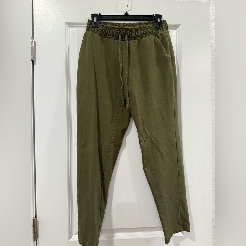 a new day Women's Joggers in Olive